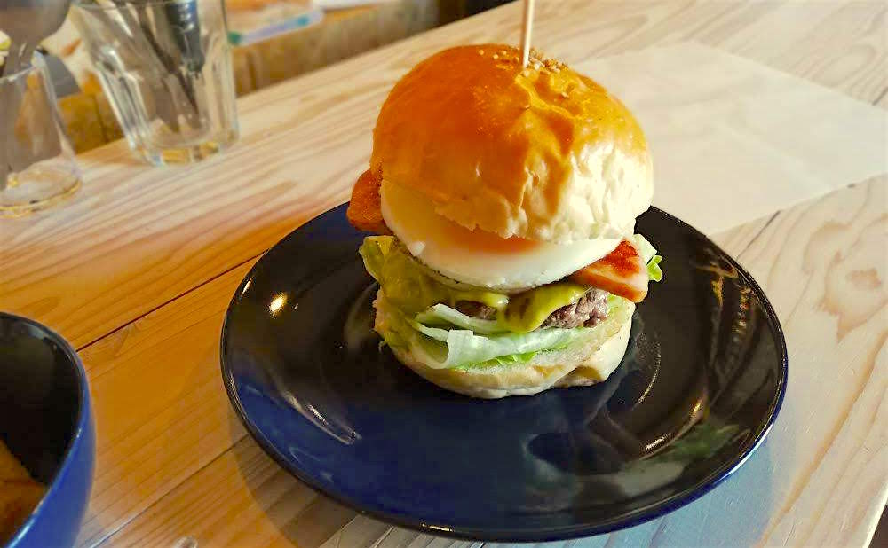 ハンバーガー LOVE Amazon.co.jp: ハンバーガーLOVE : Lightning編集部: 本