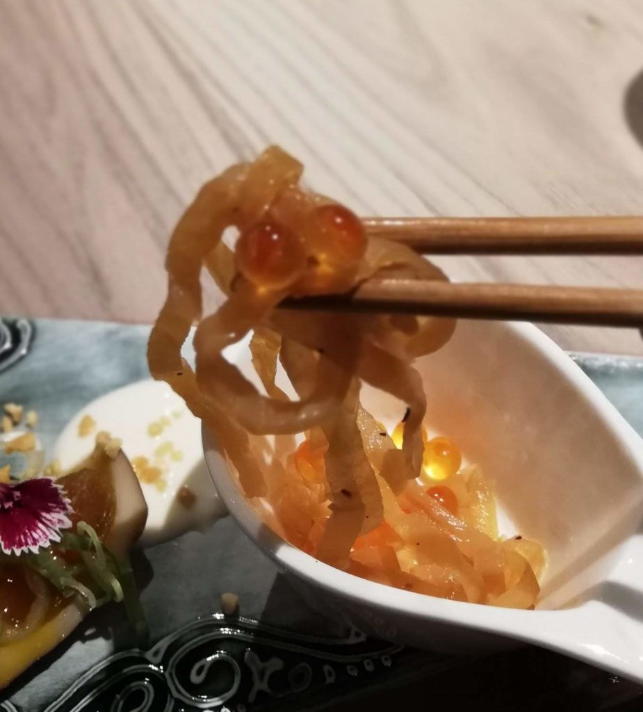 四川中華GOCHIの前菜〜くらげ