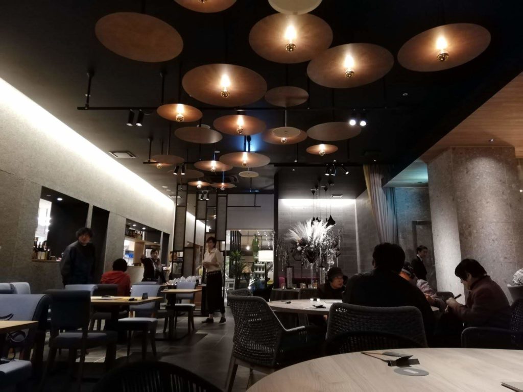 四川中華GOCHIの客席を引いてみた図