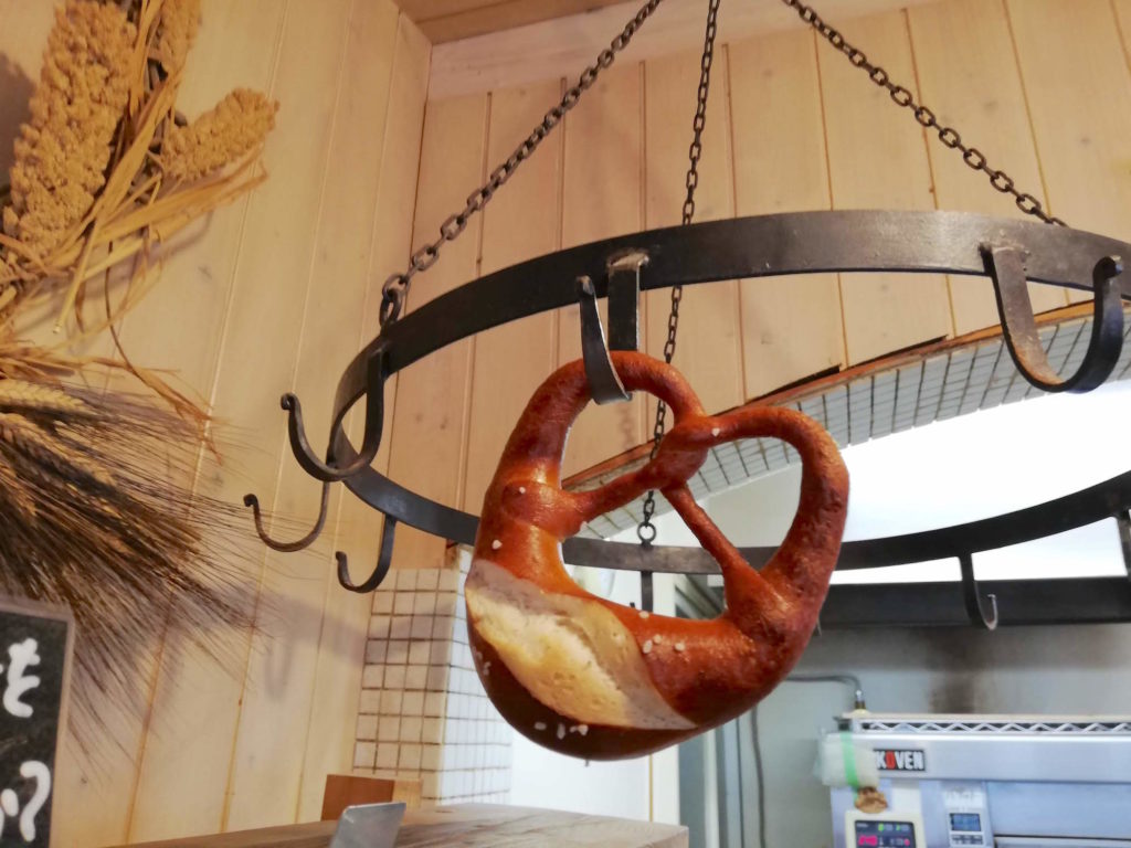 ホームメイドメルシー|小さな店内に玄人好みの極上パンがたっぷり|松江市西浜佐陀町